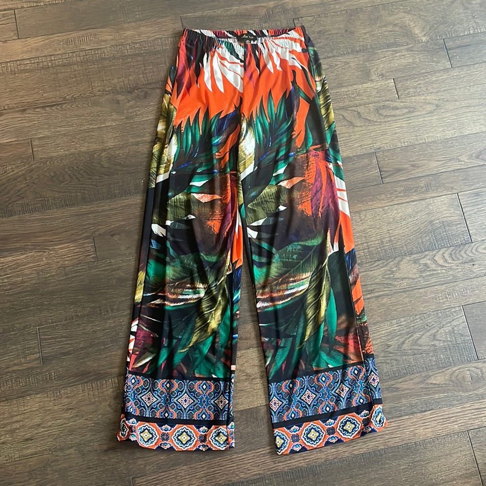 Melissa Paige Size Small